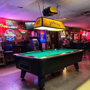 Pool table