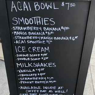 Smoothie and Açaí bowl menu