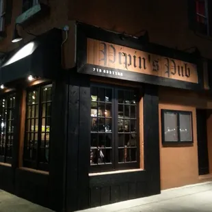 Same menu and employees as the old place. Great spot.