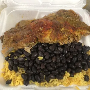 Ribs with black bean and yellow rice