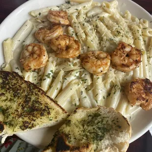 Pasta Pasta W/ Alfredo Sauce (Shrimp added)