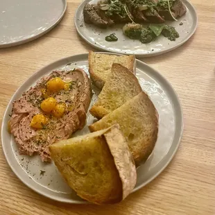 Chicken liver mousse and bison