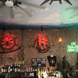 Pirate&apos;s Alley Cafe