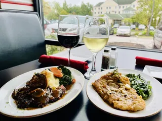 Memo’s Bar & Grill