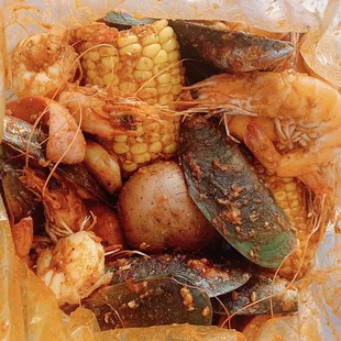 Shrimps (both head on and peeled) &amp; mussels with the full house sauce