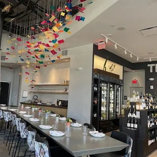 A lint table good for groups.