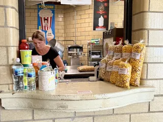 Nina's Popcorn Shop