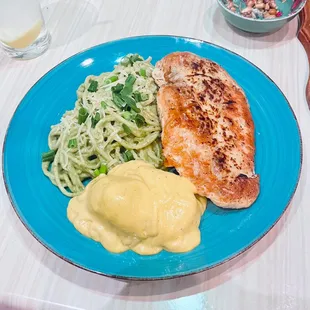 Tallarines Verde with chicken