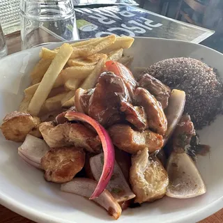 Saltado de Pollo