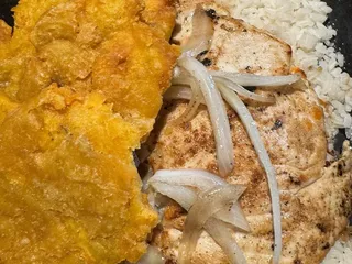 Las Palmas Latin Grill