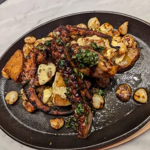 food, chicken wings and fried chicken