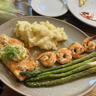 Salmon y Camarones a La Plancha