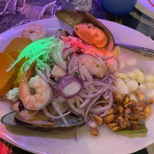 41) Ceviche Mixto