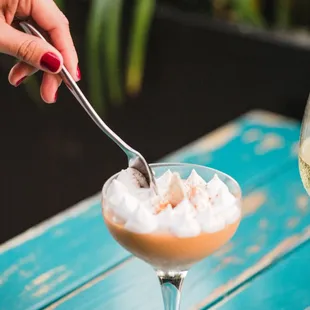 drink, dessert