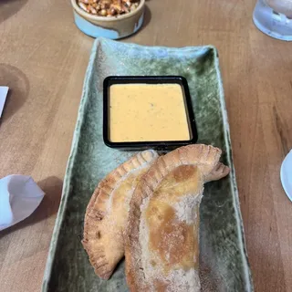 Empanadas de Aji de Gallina