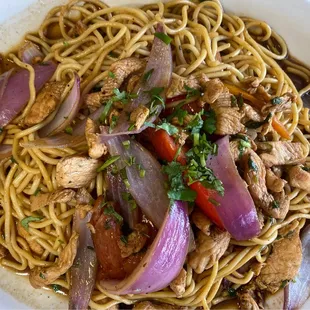 Tallarin Saltado with chicken