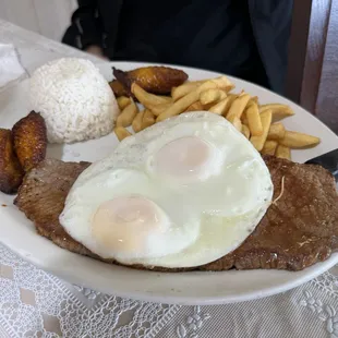 Bistec a lo Pobre