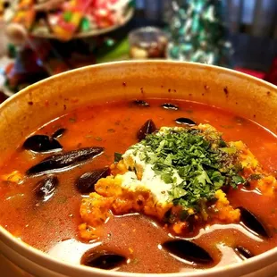 1 gallon cioppino bucket. Ready to cook