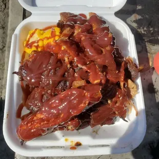 Hot link, bbq baked beans, ribs, chicken, smoked corn