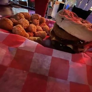 Pit Stop Bar & Grill