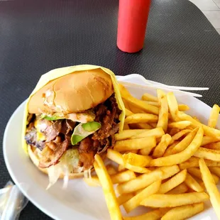 La Mamalona burger