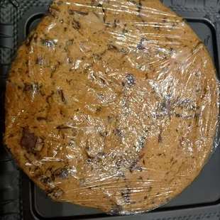 Giant chocolate chip cookies. So, good warm up:)