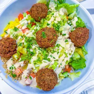 Falafel salad