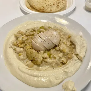 Hummus Extra (Mesabaha)