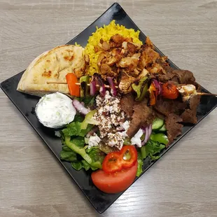 1/2 lamb, 1/2 chicken gyro plate