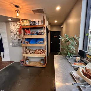 Little side bar! With fresh produce on the wall decor.