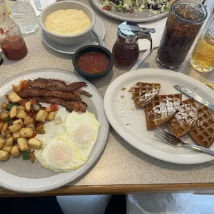 Delicious breakfast. Everything was exceptional, especially the waffles!