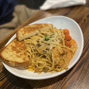 pasta dish, pasta, food
