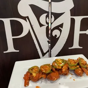 fried chicken wings, chicken wings, chicken wings and fried chicken, chicken, poultry, bbq wings, food, bbq chicken, fried chicken