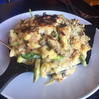 Pitch "Vip" Smoked Cheddar Mac & Cheese