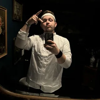 Ethan V.