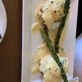 Crab Cake Benedict