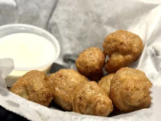 Challengers Sports Bar & Restaurant