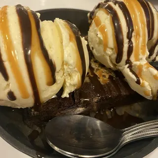 CHOCOLATE TAHINI BROWNIE (GF)