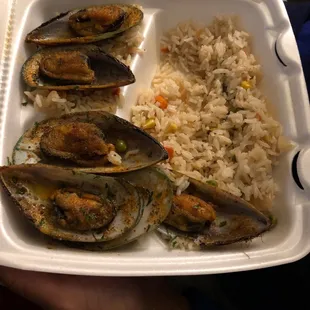 Mussels and vegetable rice