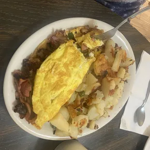 Amen omelette with country potatoes