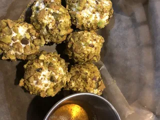 Royale Cinema Lounge