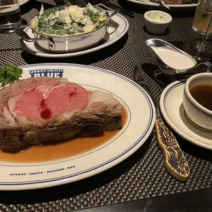 Prime rib, creamed spinach.