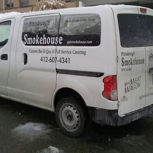 Pittsburgh Smokehouse's "Mini Meat Wagon" . . .