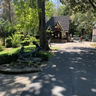 Welcome Centre / ticket issuing area was well decorated