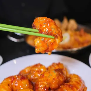 Chili Fried Shrimp Sweet, spicy and most delicious shrimp ever 
@pixiumalahongtang_us_official
