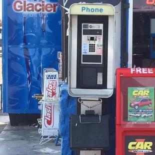 a gas - n - mini station