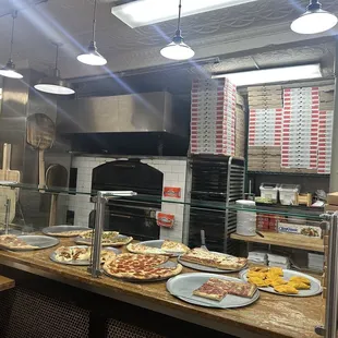 interior, pizza