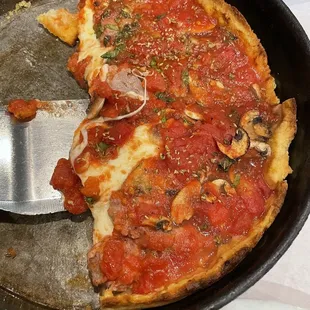 Deep dish sausage and mushroom