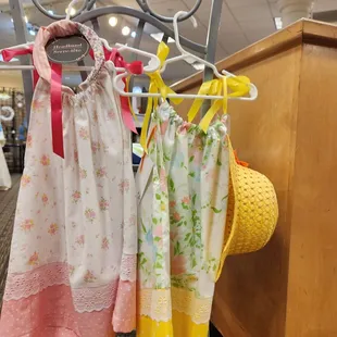 Soo cute dresses for little girl, by Mary.