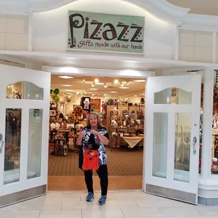 Winner of the Shops at Worthington Place  website giveaway.
At Worthington place, she chose Pizazz Gift shop.